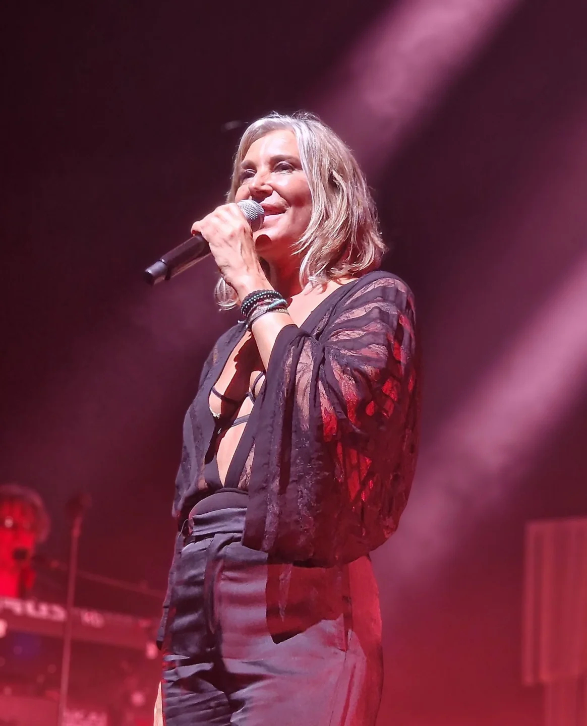 Zazie chantant sur scène 
